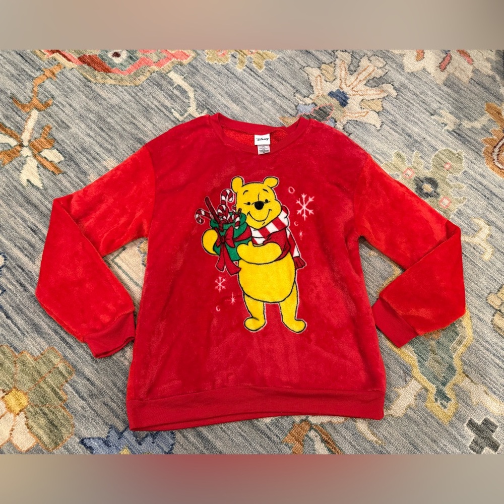 DISNEY Winnie The Pooh Sweatshirt Top Large Christmas Fuzzy